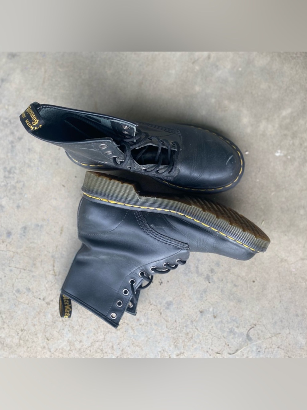 Dr. Martens Black Leather Lace-Up Combat Boots with Yellow Stitching sz9